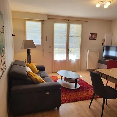 Au Coeur De - Climatisee דירה