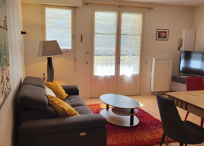 Au Coeur De - Climatisee Διαμέρισμα